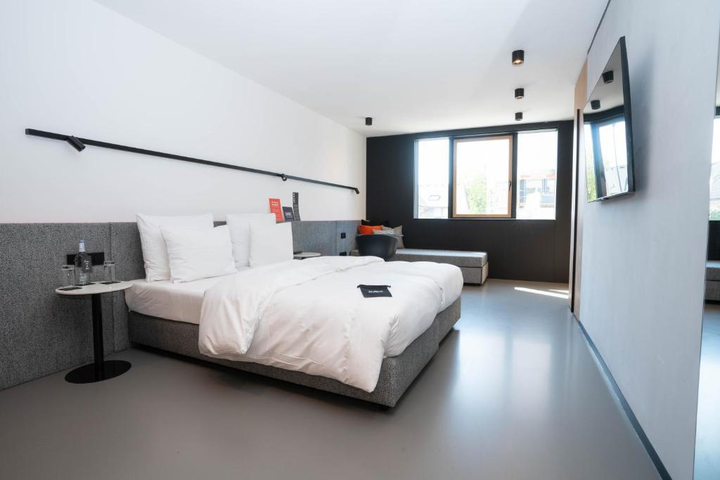 
Studio - Disability Access
