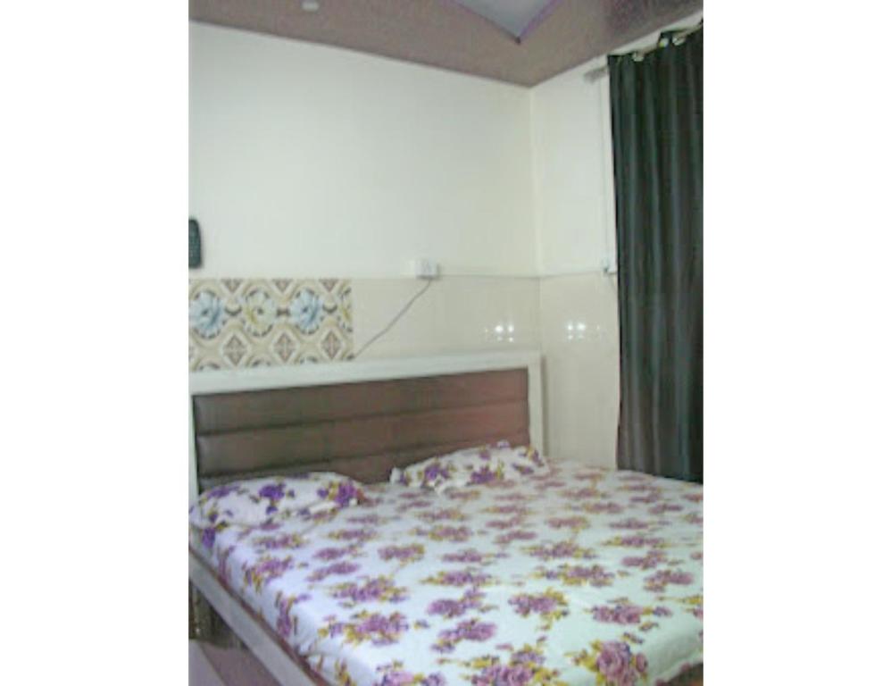 Hotel Kanha Dham, Kanpur - Habitación Doble Superior