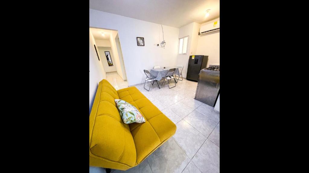 2cb-4 2 bedroom apartment in Getsemani