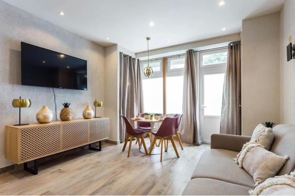 &#x413;&#x43E;&#x441;&#x442;&#x438;&#x43D;&#x430;&#x44F; &#x437;&#x43E;&#x43D;&#x430; &#x432; HSH Nation-Charonne I Magnifique Appartement 4P-1BR