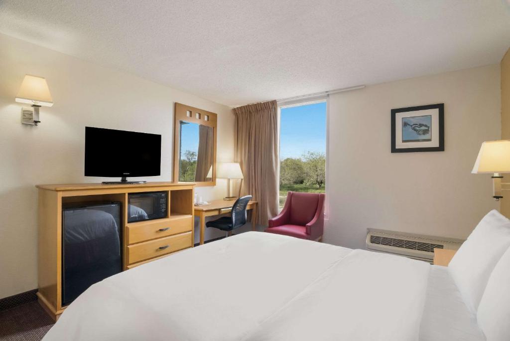 Quality Inn Alice photo