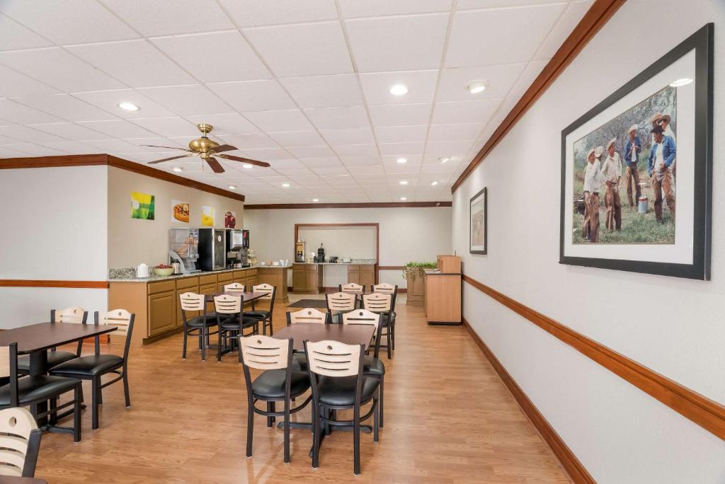 Quality Inn Alice photo