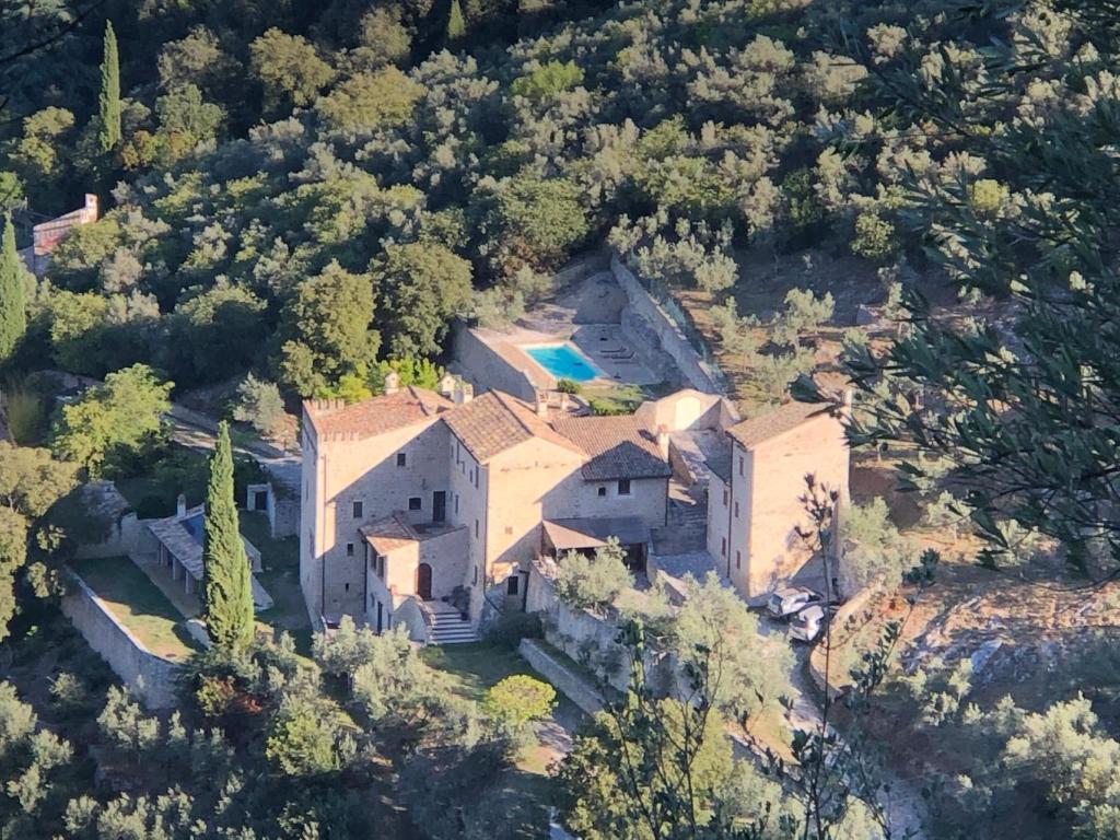 Borgo dei Conti Campello - Housity