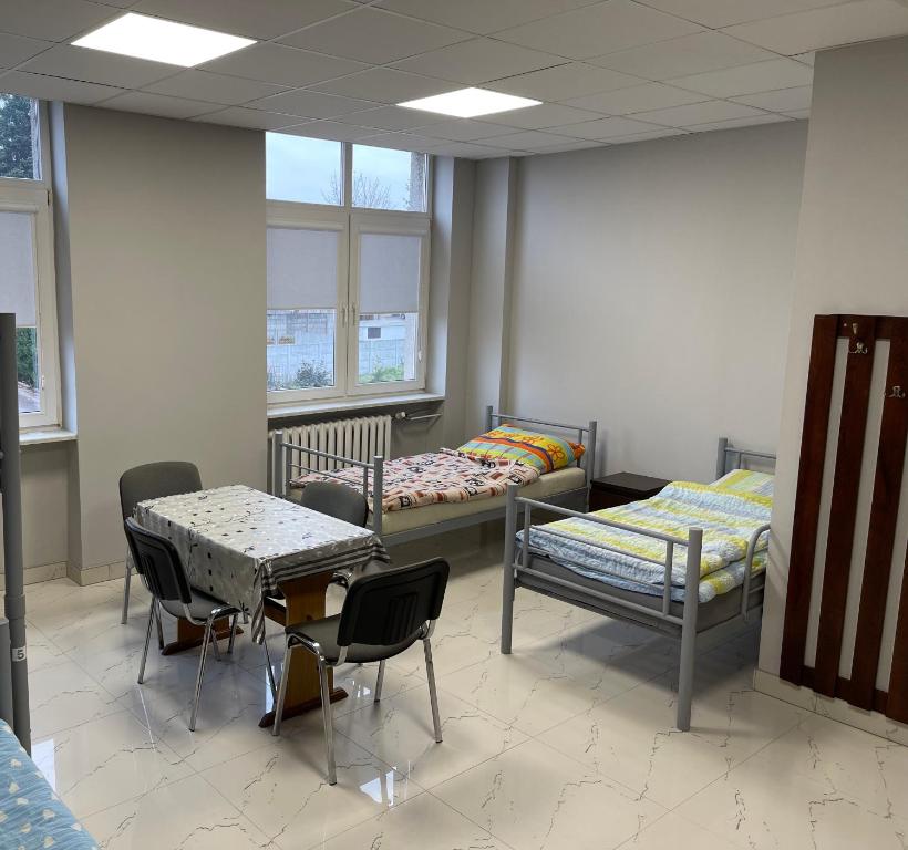 Hostel ELDORADO - Drievoudige Kamer Met Een Eigen Badkamer