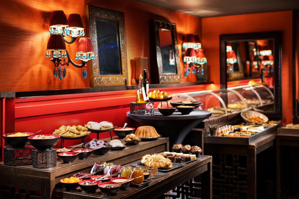 Buddha-Bar Hotel Prague - Resim 9