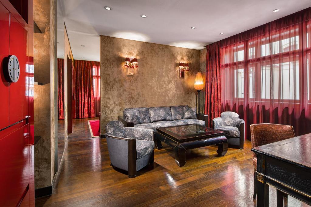 Posezení v ubytování Buddha-Bar Hotel Prague
