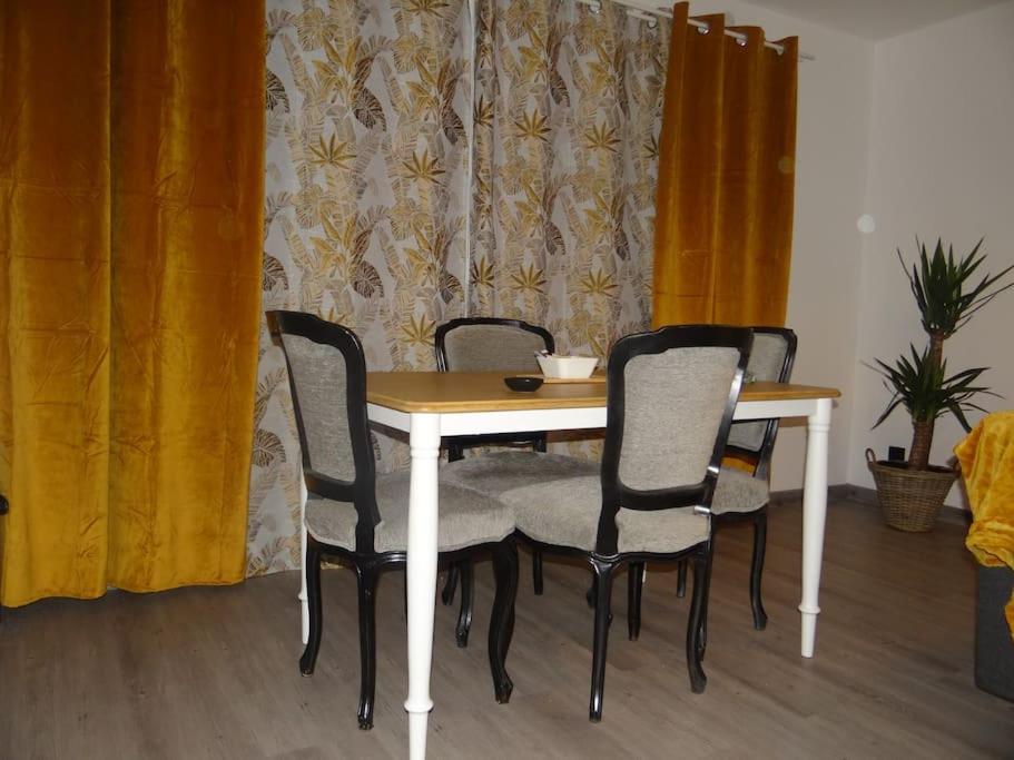 Fotografie z fotogalerie ubytování Cosy Loft - Appartement de charme v destinaci Marsannay-la-Cote
