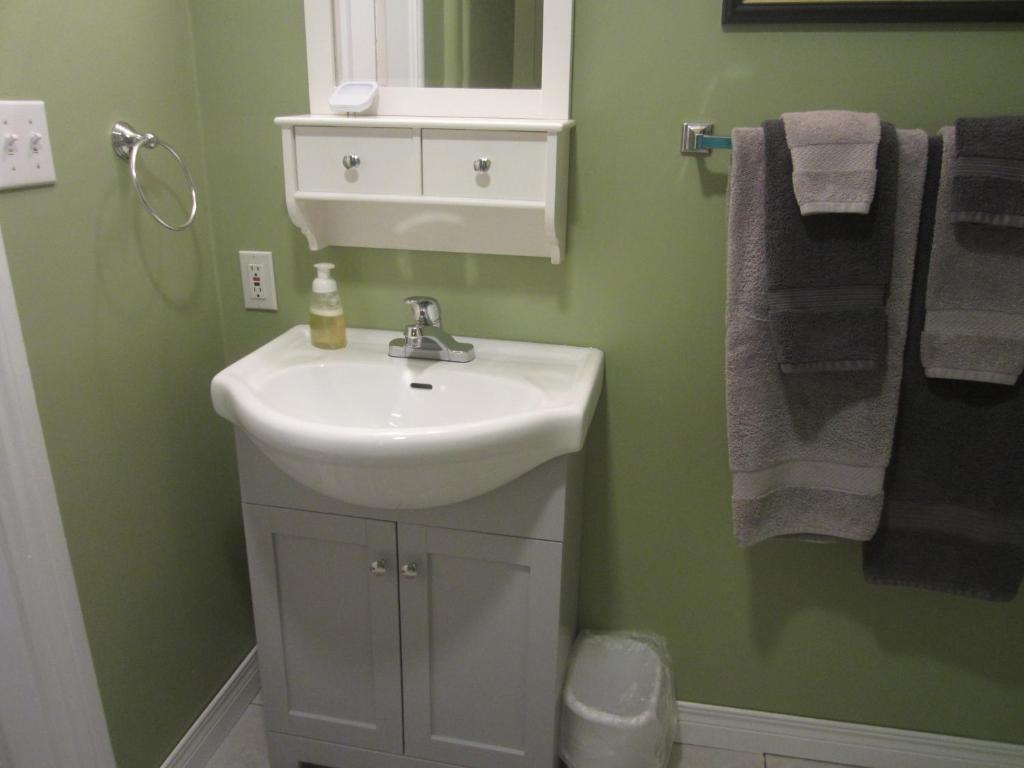 Photo from Grand Oak Manor Bed and Breakfast in Granville Ferry, Nova Scotia, Canada