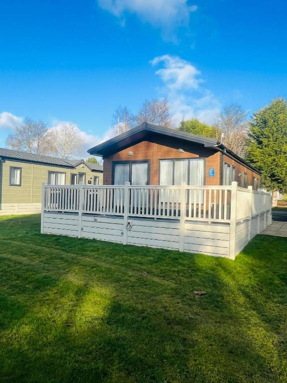 Bushmills Lodge with Hot Tub - Two-Bedroom Chalet