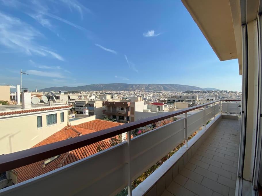 Balkón alebo terasa v ubytovaní 2-bedroom apartment in Athina (Filopappou)