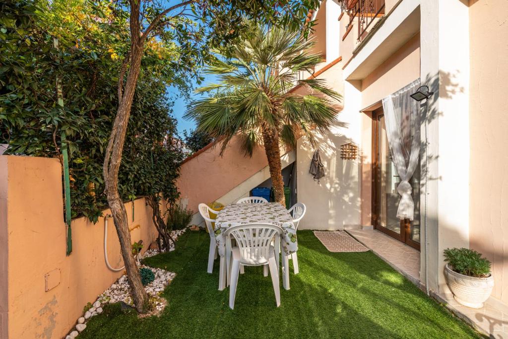 A garden outside Casa Clà