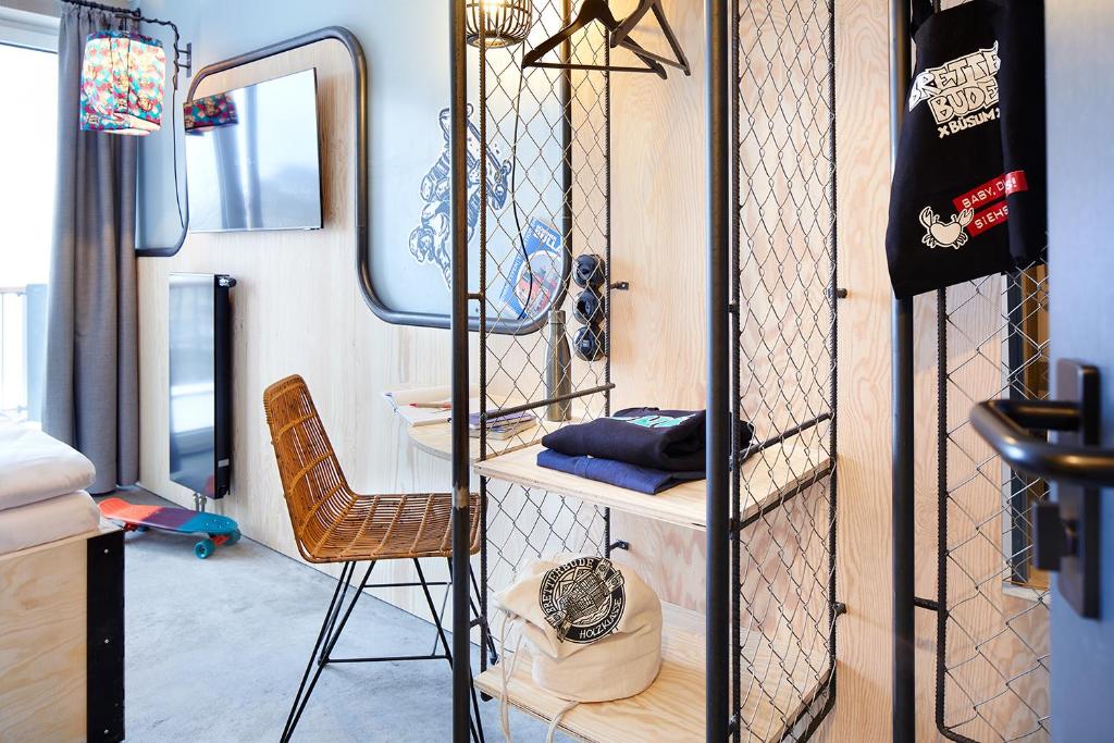 Bretterbude Büsum - Doppelzimmer Mit Deichblick Und Balkon