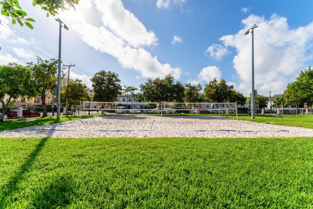 Ein Garten an der Unterkunft PRAIA Hotel Boutique &amp; Apartments Miami Beach