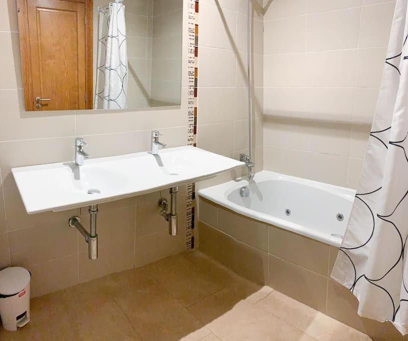 A bathroom at Apartamento Alcocebre Beach Resort