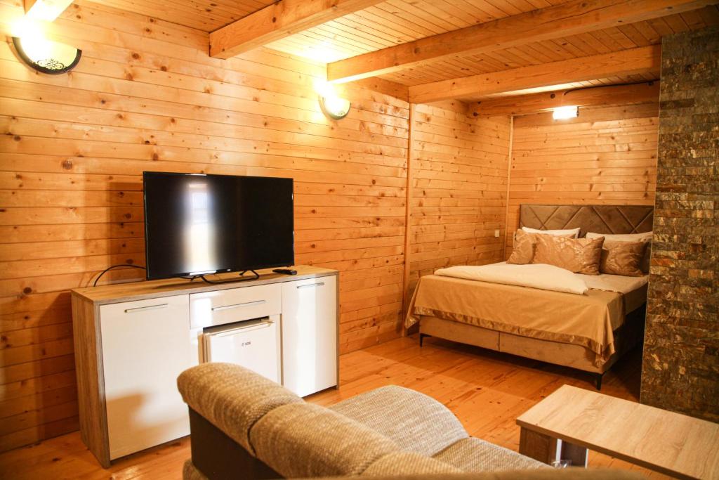 TV o dispositivi per l'intrattenimento presso S Club Resort Hotel Aqua Park and Spa
