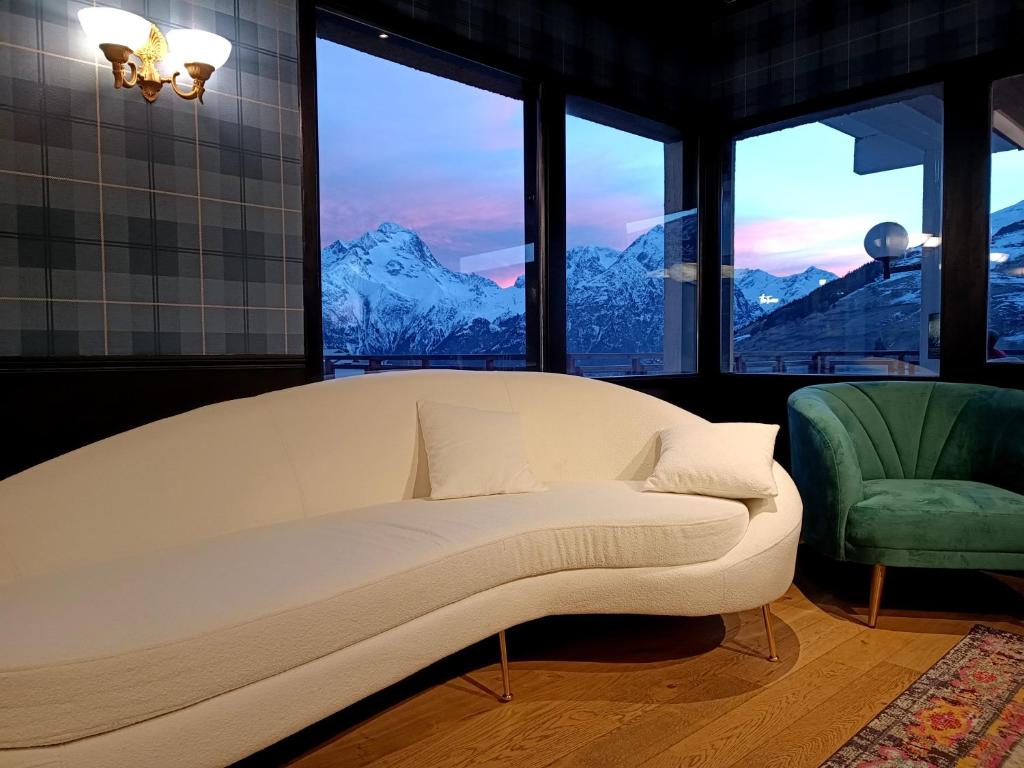 Nespecifikovaný výhled na hory nebo výhled na hory při pohledu z hotelu