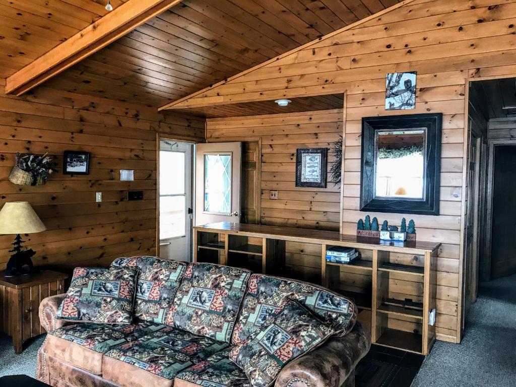 Island Cove Resort 9, Minocqua, WI