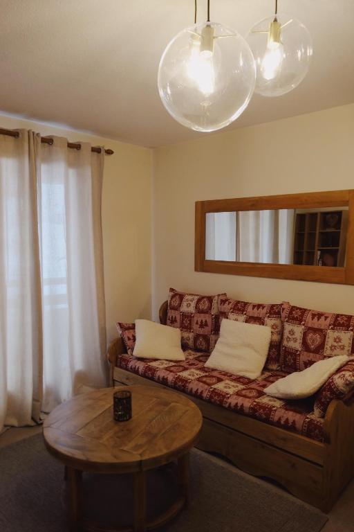 Posedenie v ubytovaní Appartement Courchevel la Tania