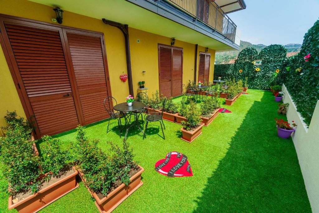 Vonkajšia záhrada v ubytovaní Sicily in Love - Rooms & Breakfast
