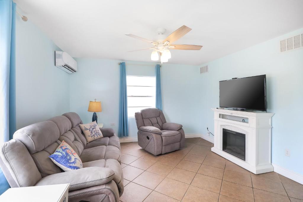 Tropic Island Resort - Two-Bedroom Cottage