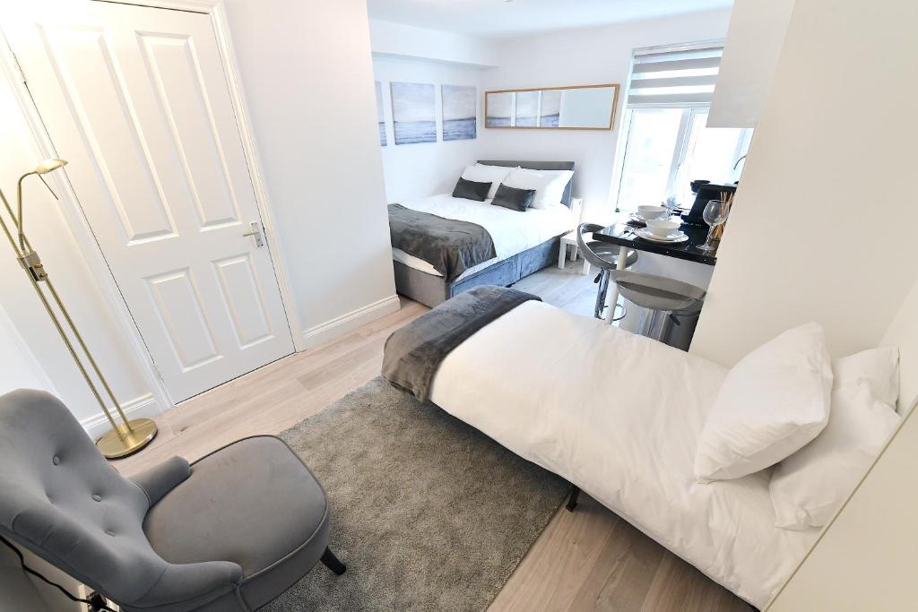 London Studios Very Close to Central Line Underground Shepherds Bush and  Westfield Newly Refurbished, Londres – Precios actualizados 2023