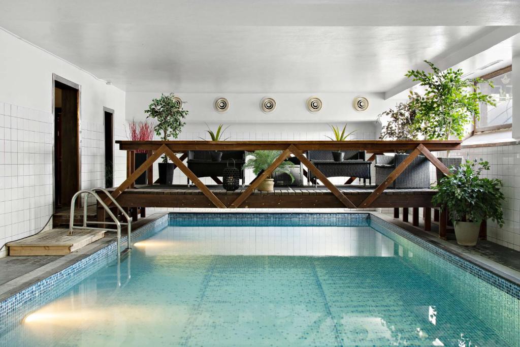 Bazén v ubytování Best Western Hotel Arctic Eden nebo v jeho okolí