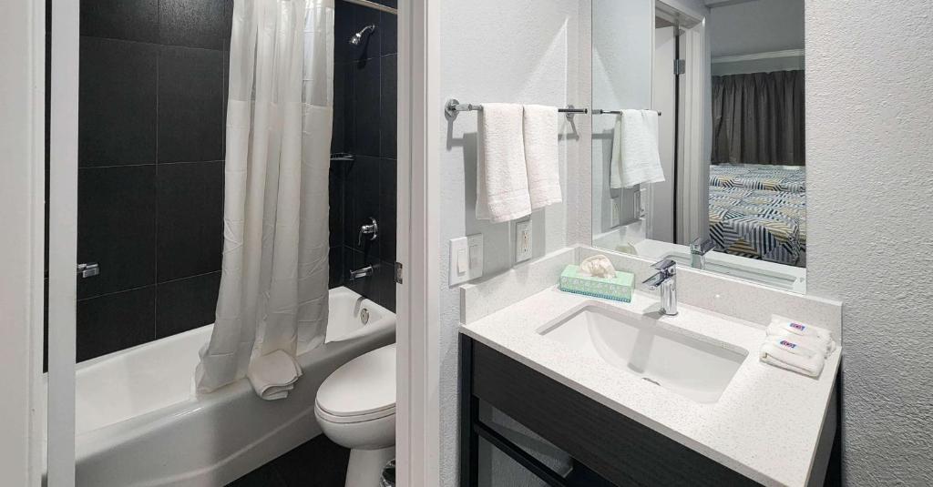 Studio 6 Suites San Ysidro CA San Diego South Bay - Chambre Queen De Luxe Avec Deux Lits Queen - Non-fumeurs