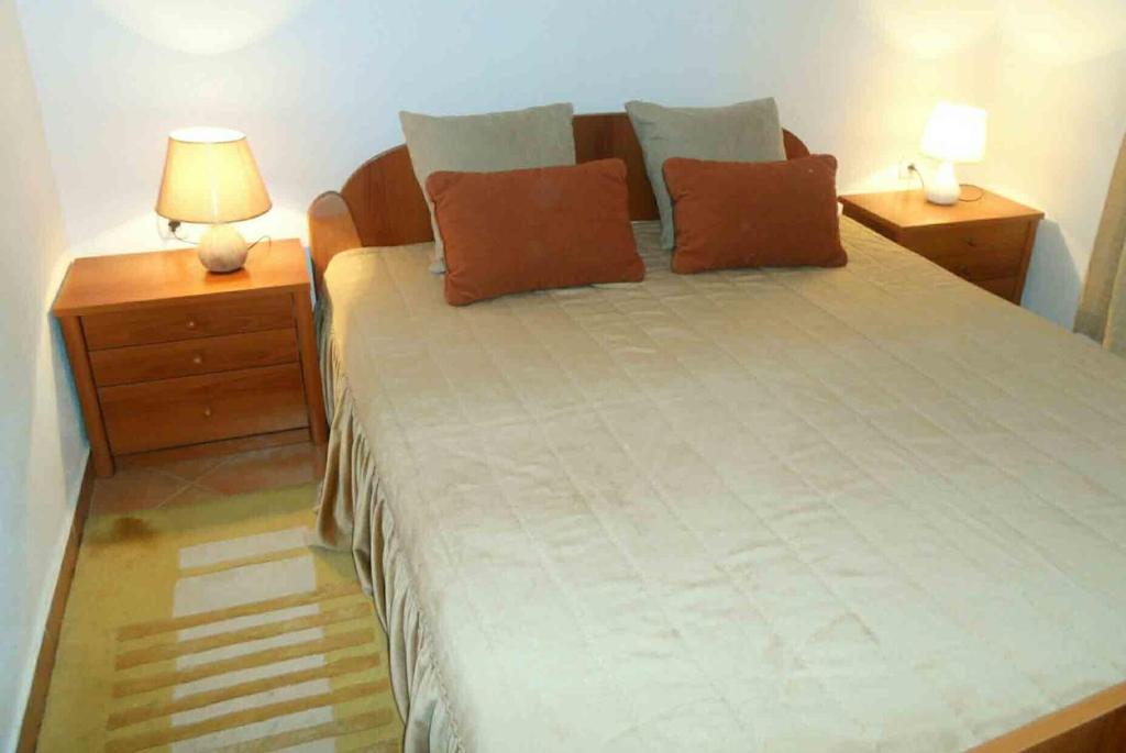 Letto o letti in una camera di Apartments Kepi Gjerana