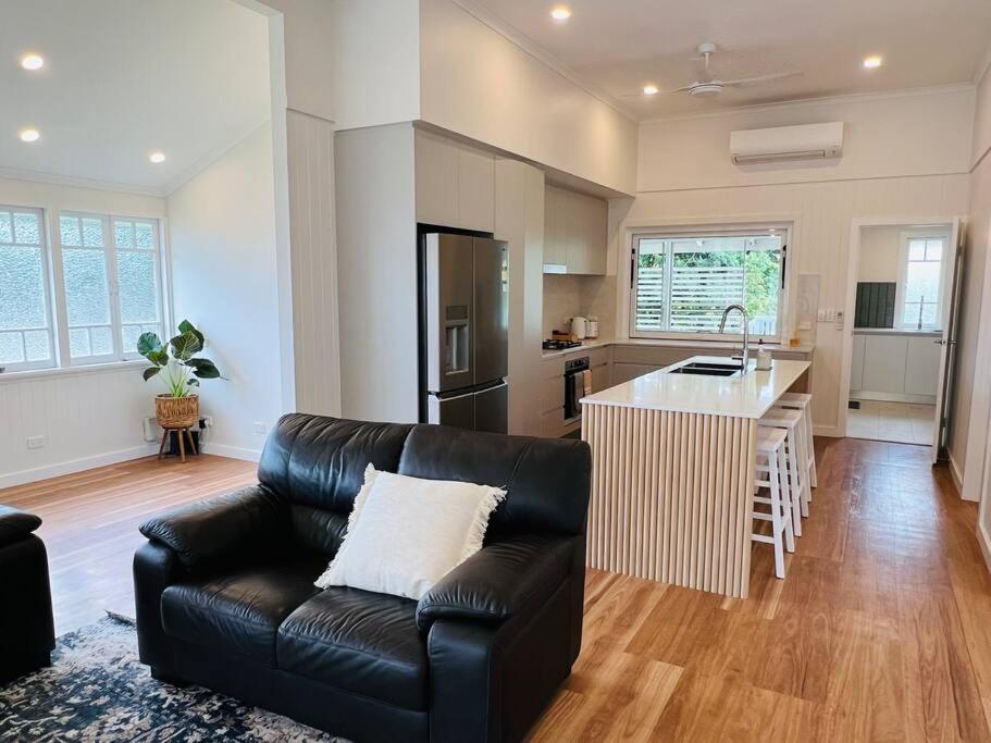 ONE TWO SEVEN Collins, Edge Hill (updated prices 2024)