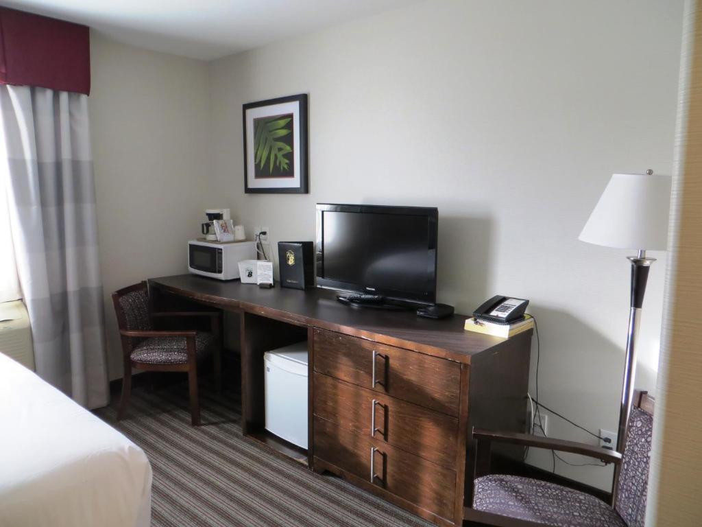 Super 8 by Wyndham Saskatoon Near Downtown - Resim 32