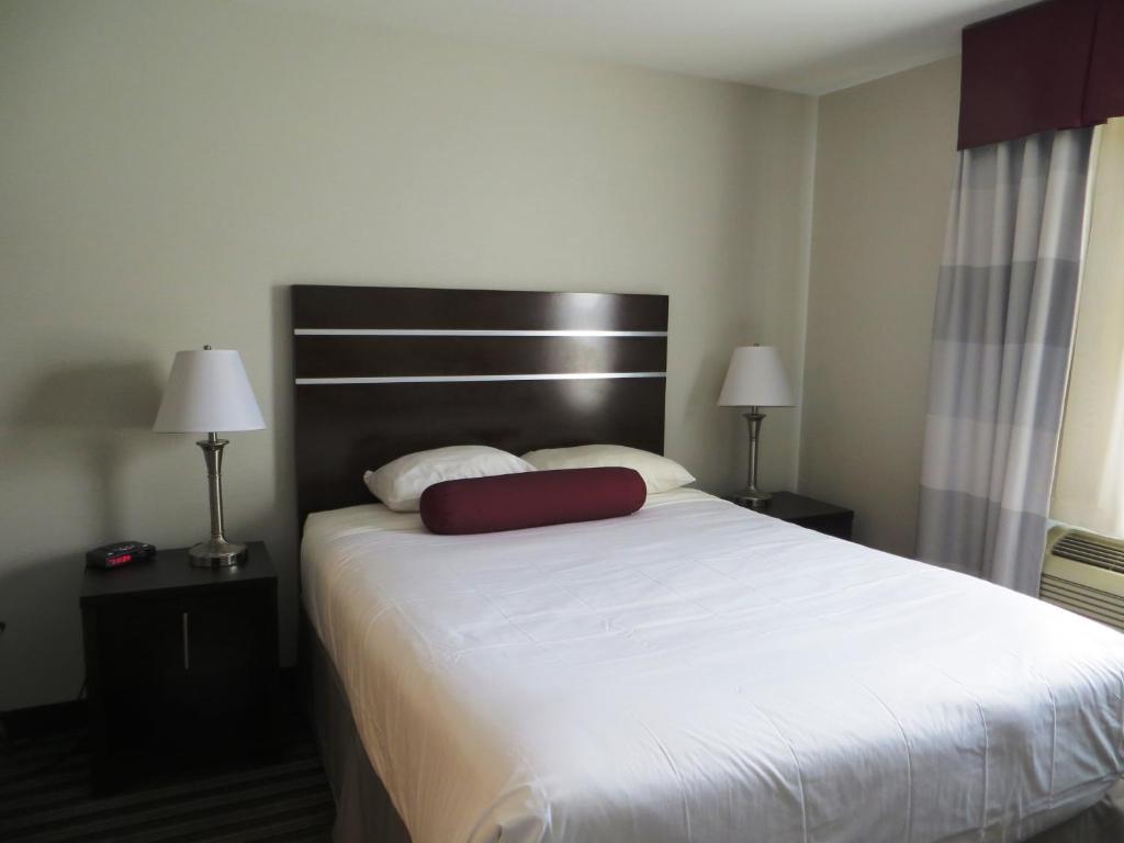 Super 8 by Wyndham Saskatoon Near Downtown - Resim 33