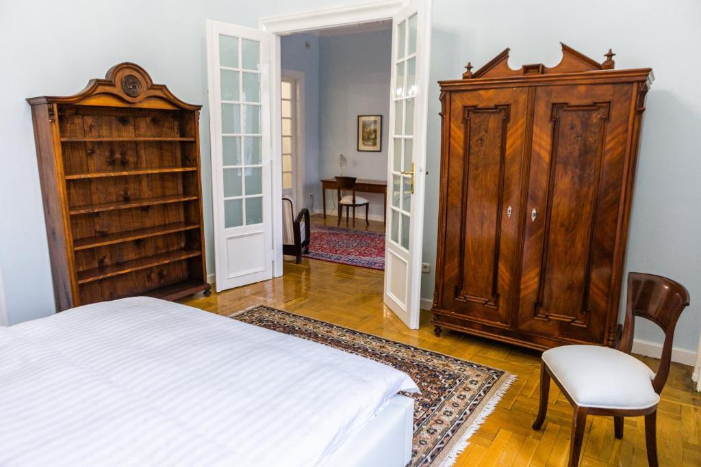 Posteľ alebo postele v izbe v ubytovaní Luxury Downtown 3 Bedroom Apartment by Synagoge with Beautiful View