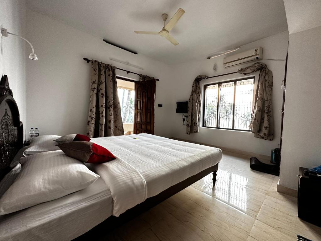 Kovalam Beach House - Double Douluxe Com Varanda E Vista Para O Mar