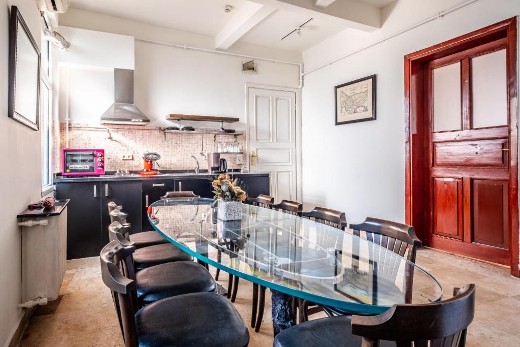 Unique Flat with Excellent Location in Beyoglu