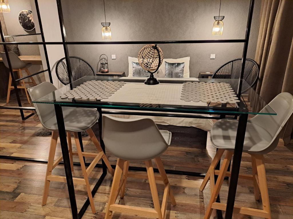 The World Apartament II - MATURAMENTO DELLA STUDIO