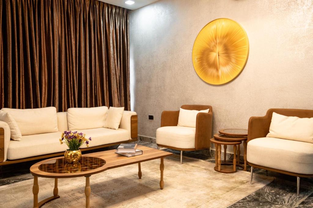 Posezení v ubytování YANNA APARTMENT BY KHALIQUES