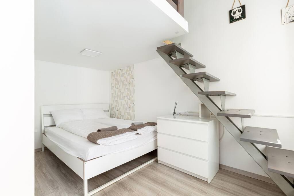 K5 Kis Apartment 1081 Budapest, 5 Kiss József utca kép - 1