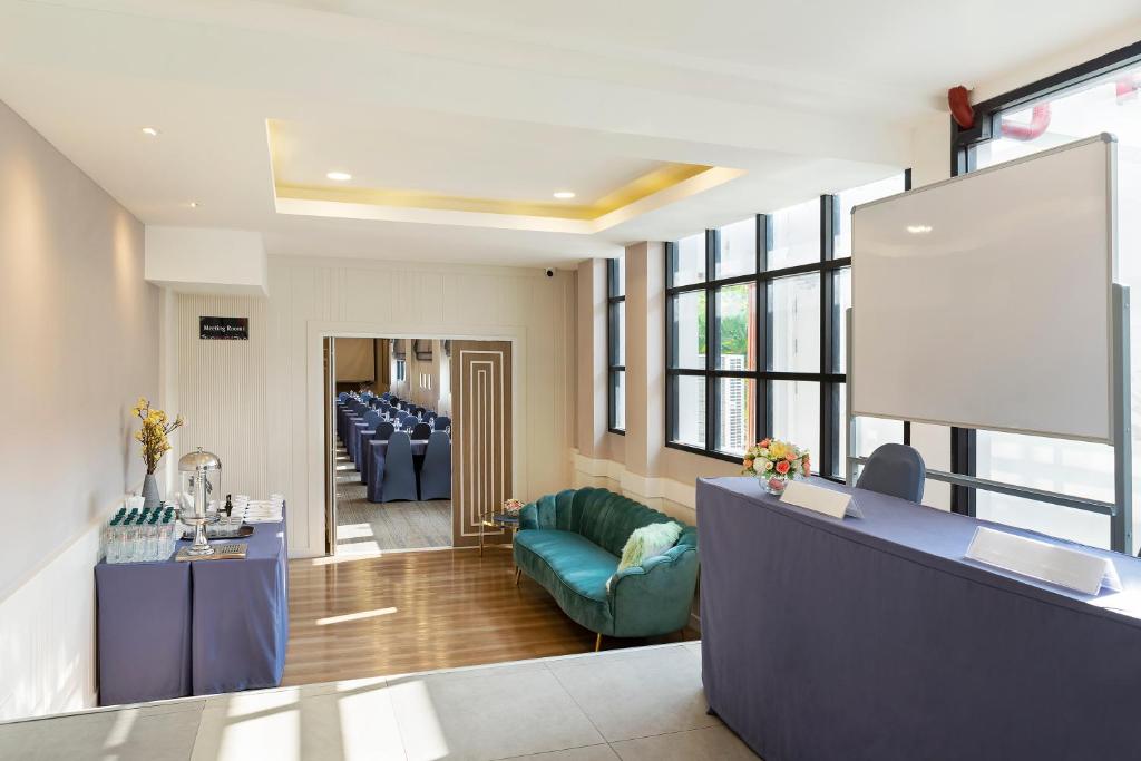 Khu vực ghế ngồi tại Darley Hotel Chiangmai