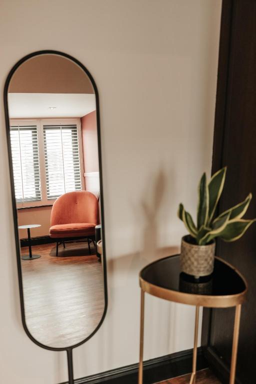 Postel nebo postele na pokoji v ubytování Hotel & Spa Savarin - Rijswijk, The Hague