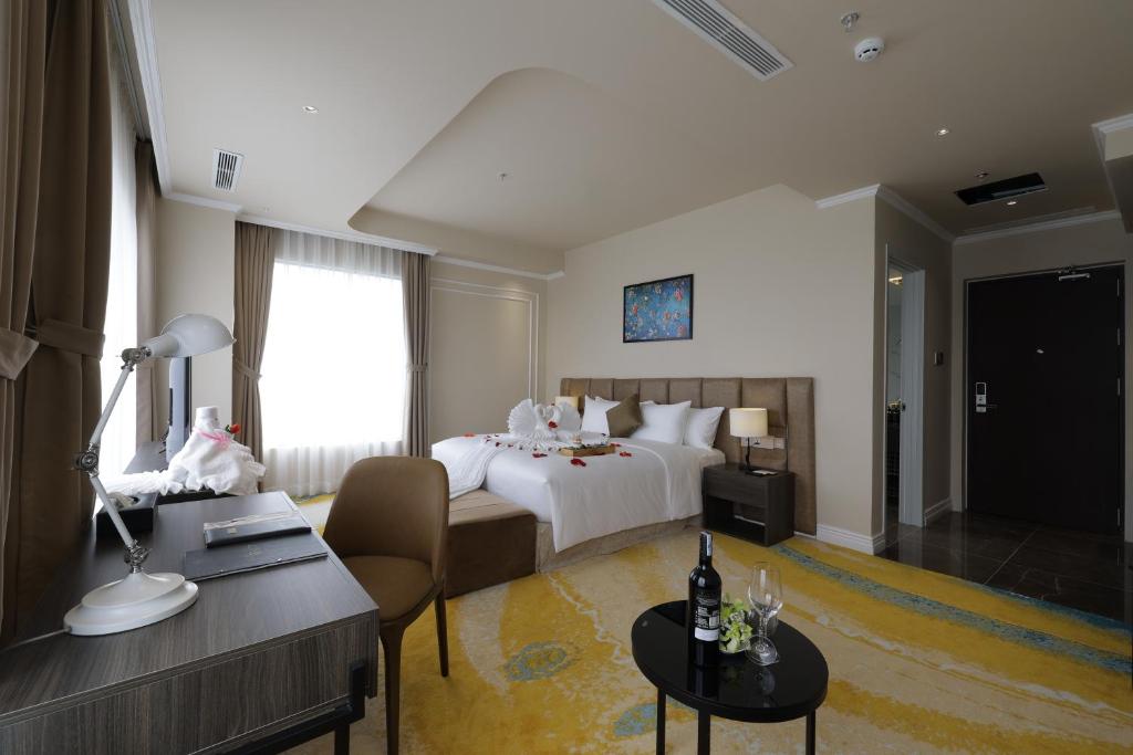 La Vela Hue Hotel - 14