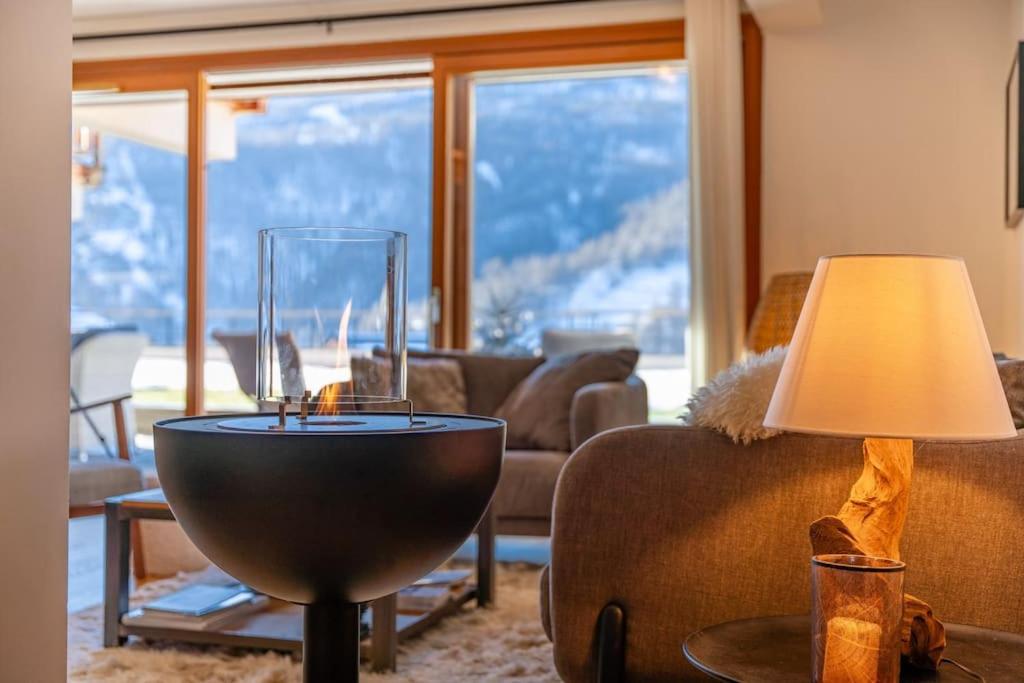 Część wypoczynkowa w obiekcie Appartement Abela 10 Pers Domaine de Serre Chevalier