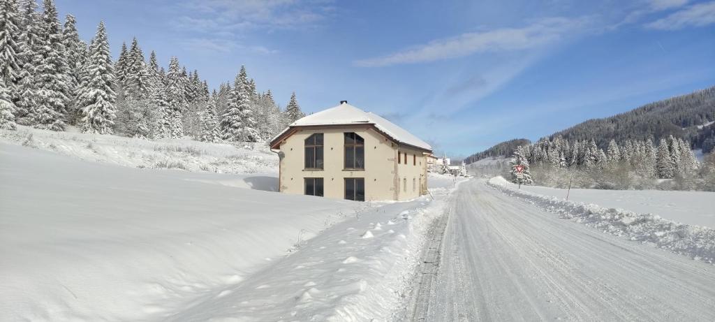 Zdjęcie z galerii obiektu LA FERME DU LAC w mieście Lamoura