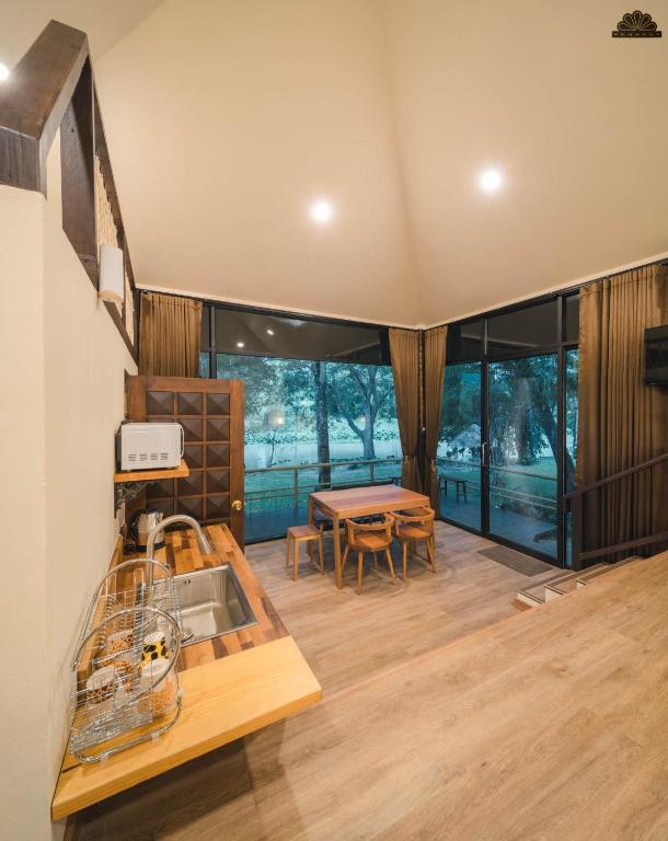 Kenaray Farmstay riverside - Family Suite