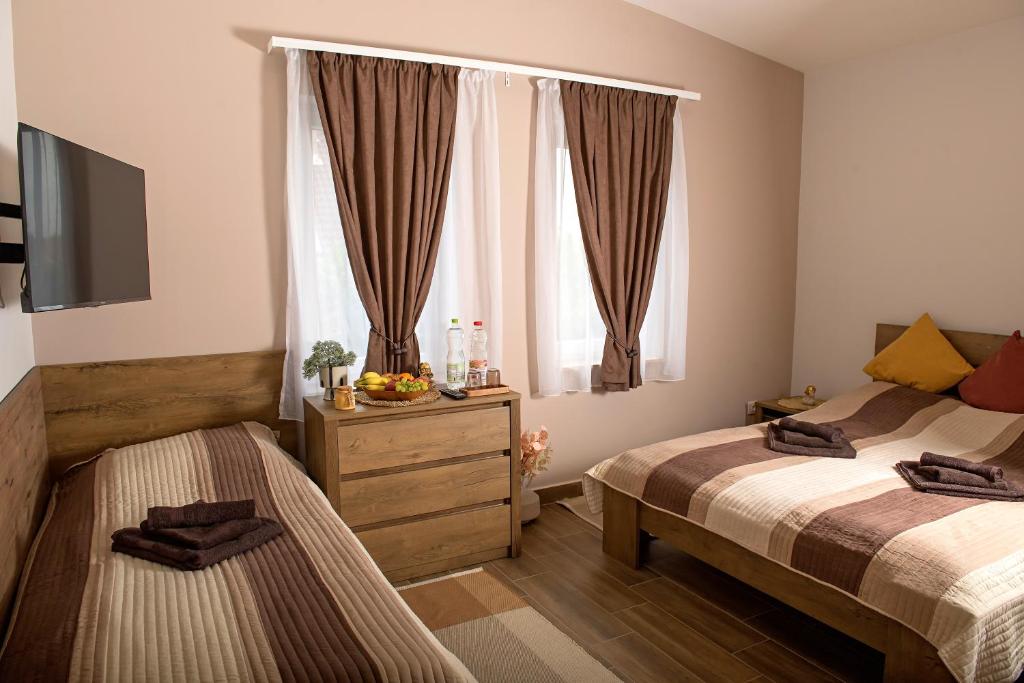 eHotel Esztergom - Two-Bedroom Apartment