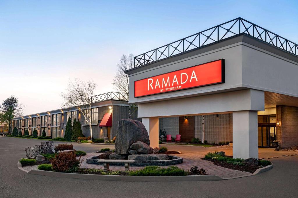 Certifikát, hodnocení, plakát nebo jiný dokument vystavený v ubytování Ramada by Wyndham Cornwall