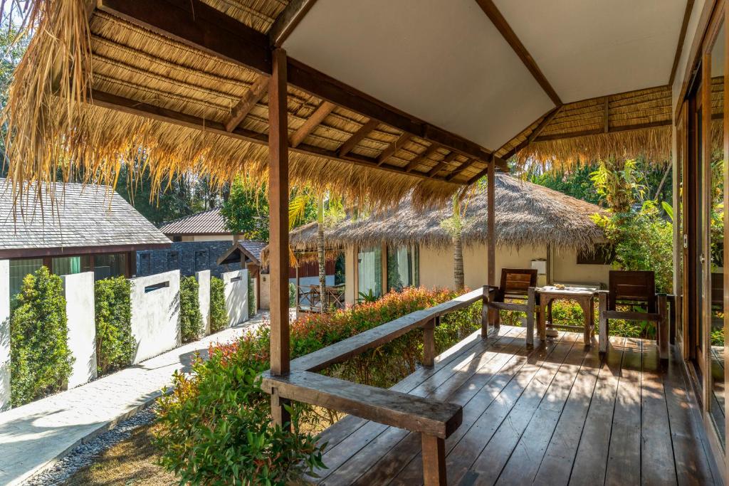 The Beach Natural Resort Koh Kood - 9