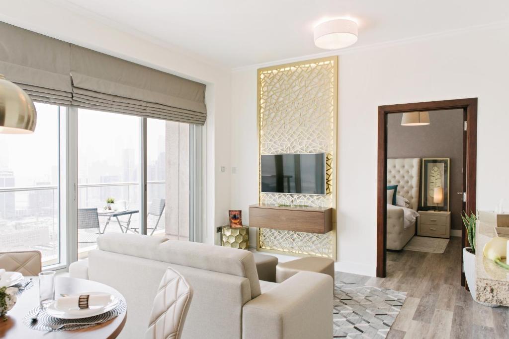 Boutique Living – Burj Views