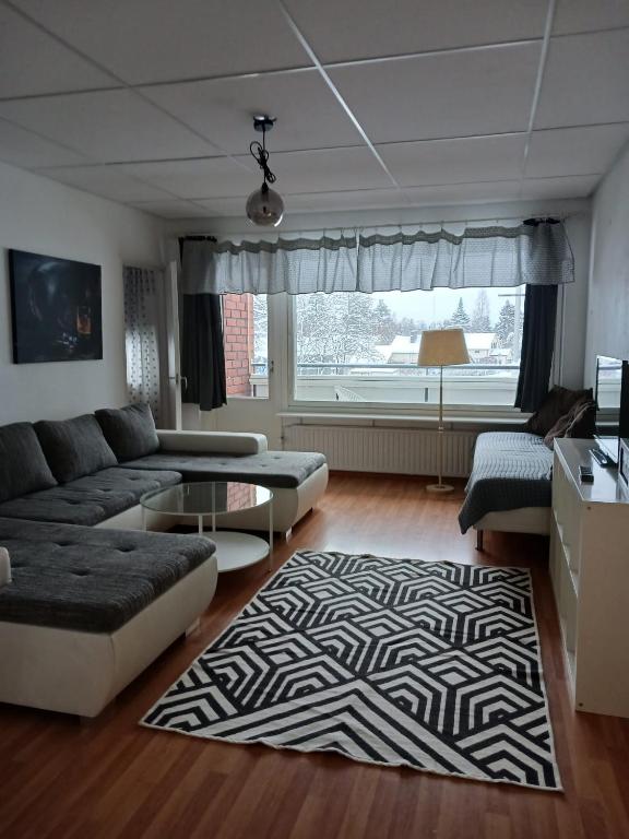 HH Huoneistot kaksio parvekkeella - Housity