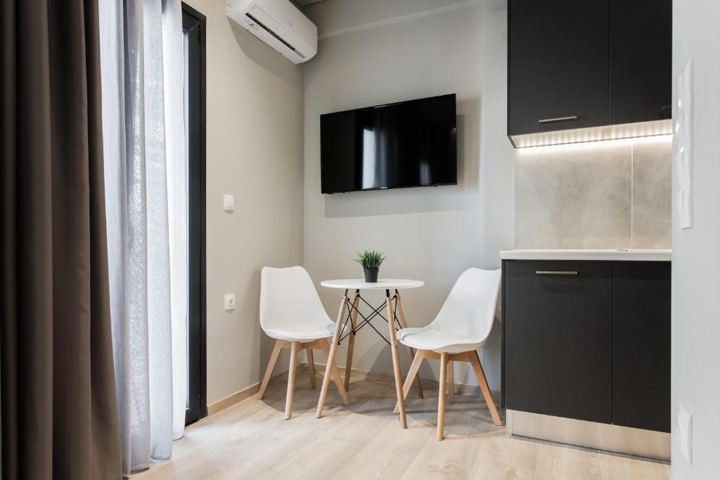 TV a/nebo společenská místnost v ubytování WYZ Piraeus