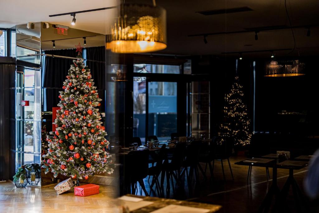 Hermanns Hotel & Spa Sibiu - Resim 45